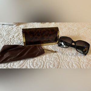 Tory Burch Oversized Statement Sunglasses with case!!